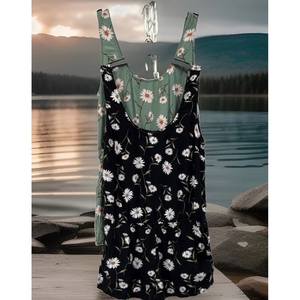 2 FOREVER 21 Floral Rompers Small Sleeveless Scoop Neck Pockets Summery